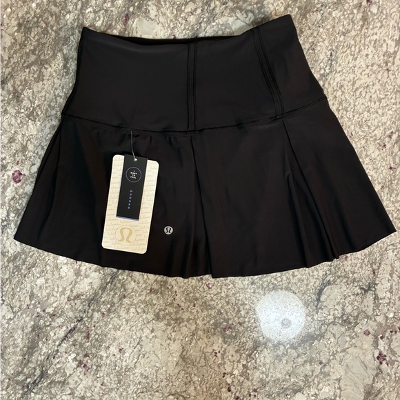 lululemon athletica Dresses & Skirts - lululemon athletica Black Breezy skirt with built-in shorts